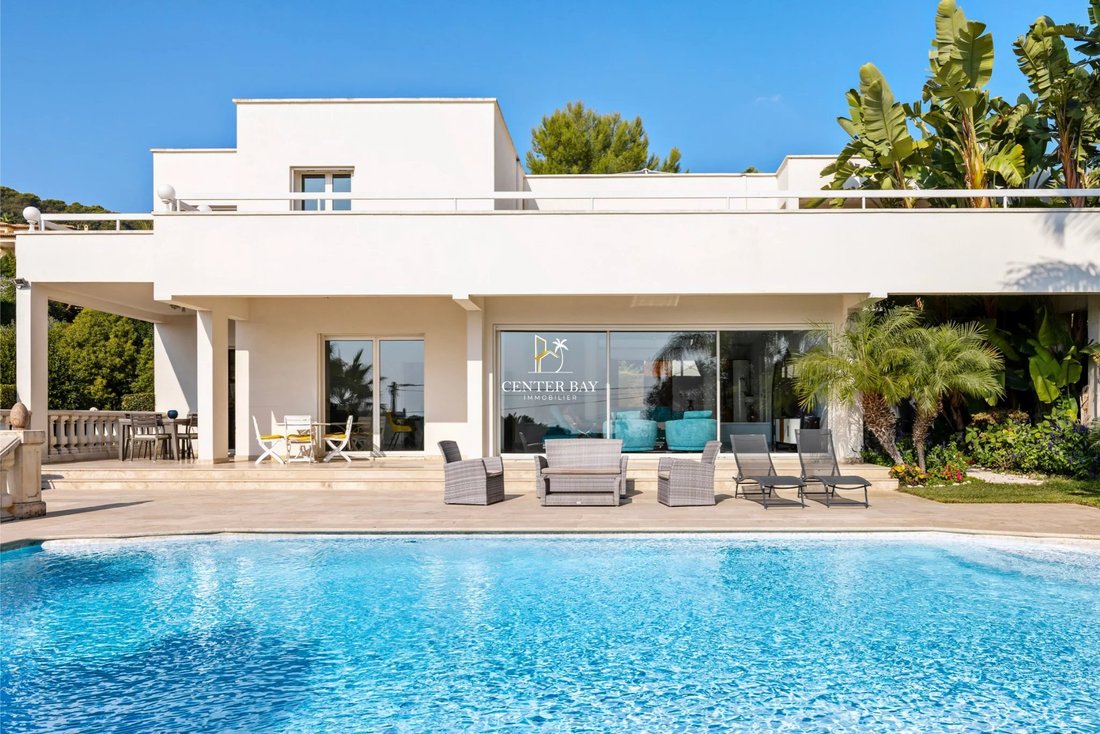 Villa in Antibes, Provence-Alpes-Côte d'Azur, France 1 - 18508155
