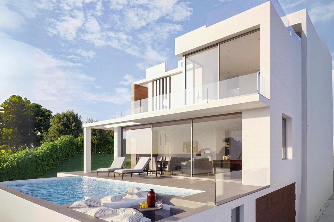 Villa in Buenas Noches, Estepona, Spain 1 - 18513497