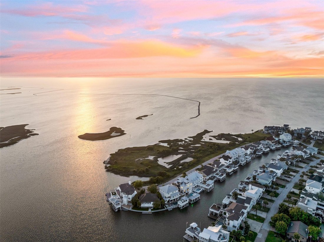 House in Galveston, Texas, United States 4 - 18515284