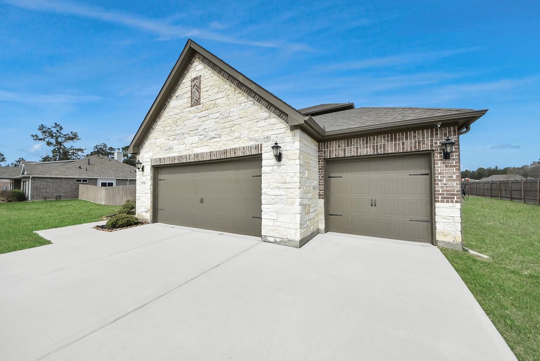 House in Conroe, Texas, United States 4 - 18509358