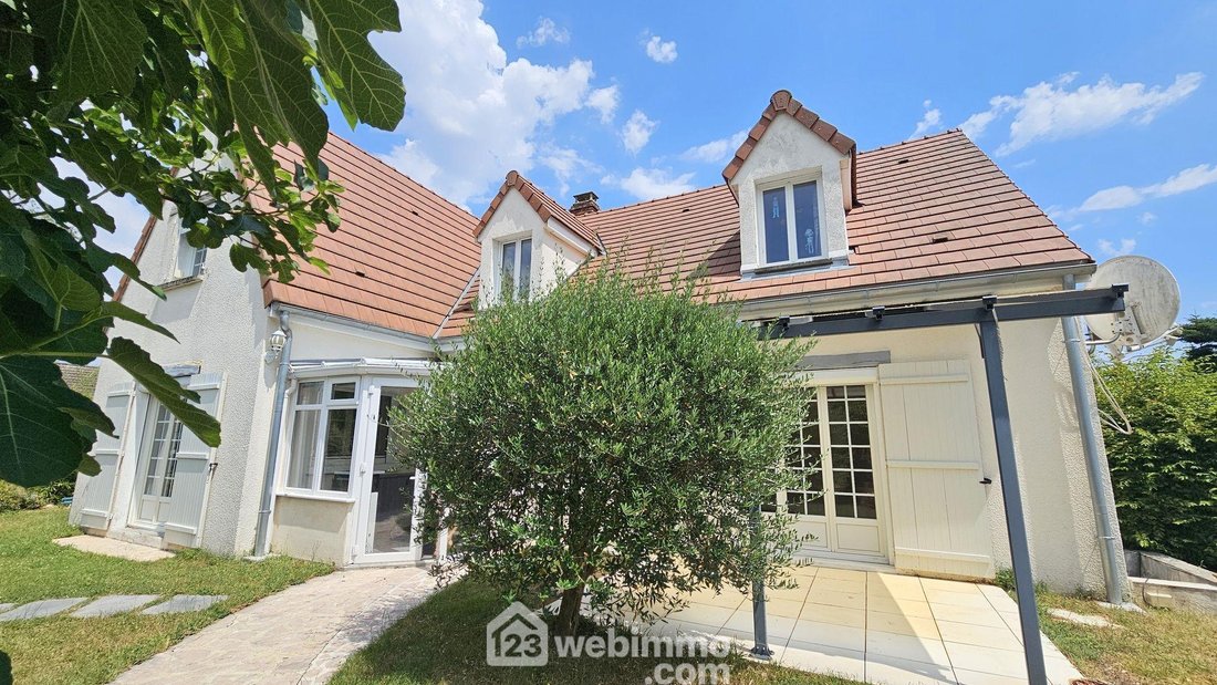 Villa in Milly-la-Forêt, Ile-de-France, France 1 - 18510135