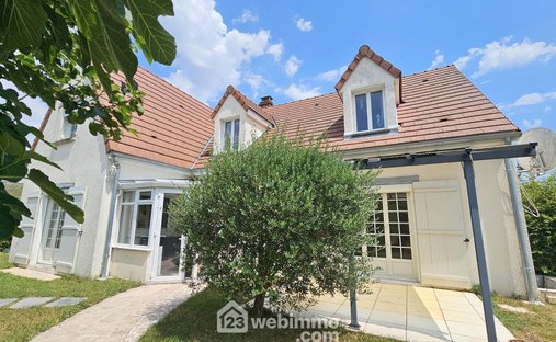 Villa in Milly-la-Forêt, Ile-de-France, France 1