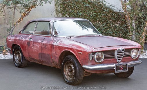 Alfa Romeo Giulia in Los angeles, ca 1