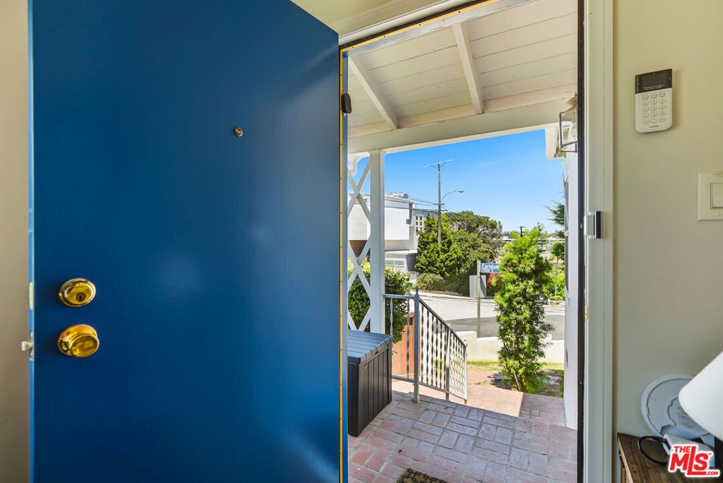 House in Los Angeles, California, United States 4 - 18511119