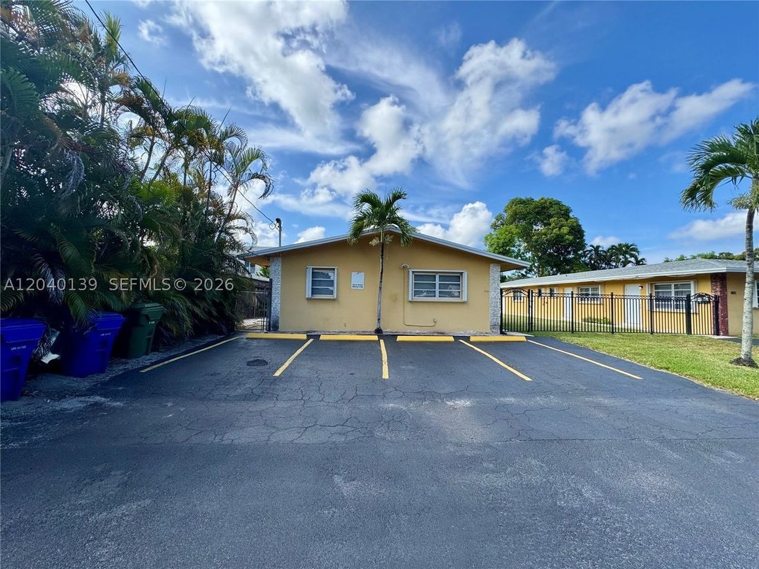 Fort Lauderdale, Florida, United States 1 - 18236722