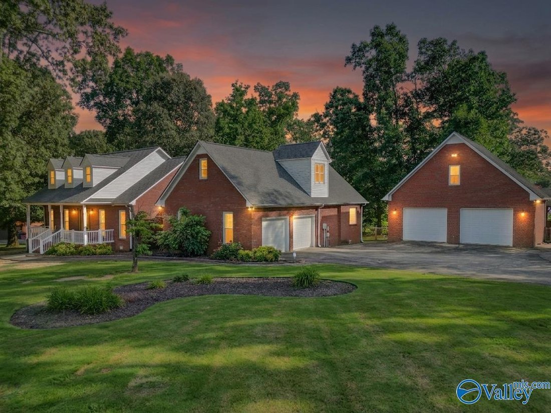 House in Trinity, Alabama, United States 1 - 18511966