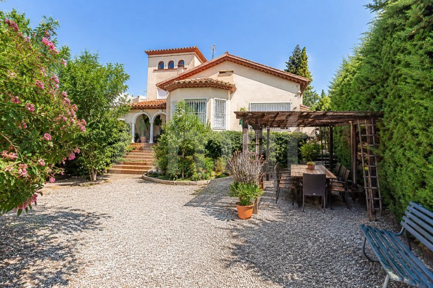 Maison à Sant Cugat del Vallès, Catalogne, Espagne 1 - 18511249