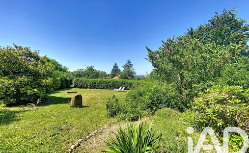 House in Basses-Barolles, Saint-Genis-Laval, France 1