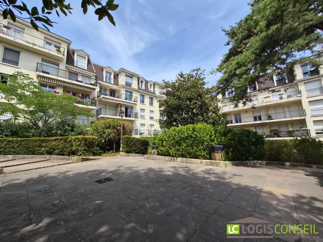 Apartment in La Faiencerie-Le Clos Saint Cyr, Bourg-la-Reine, France 1 - 18385417