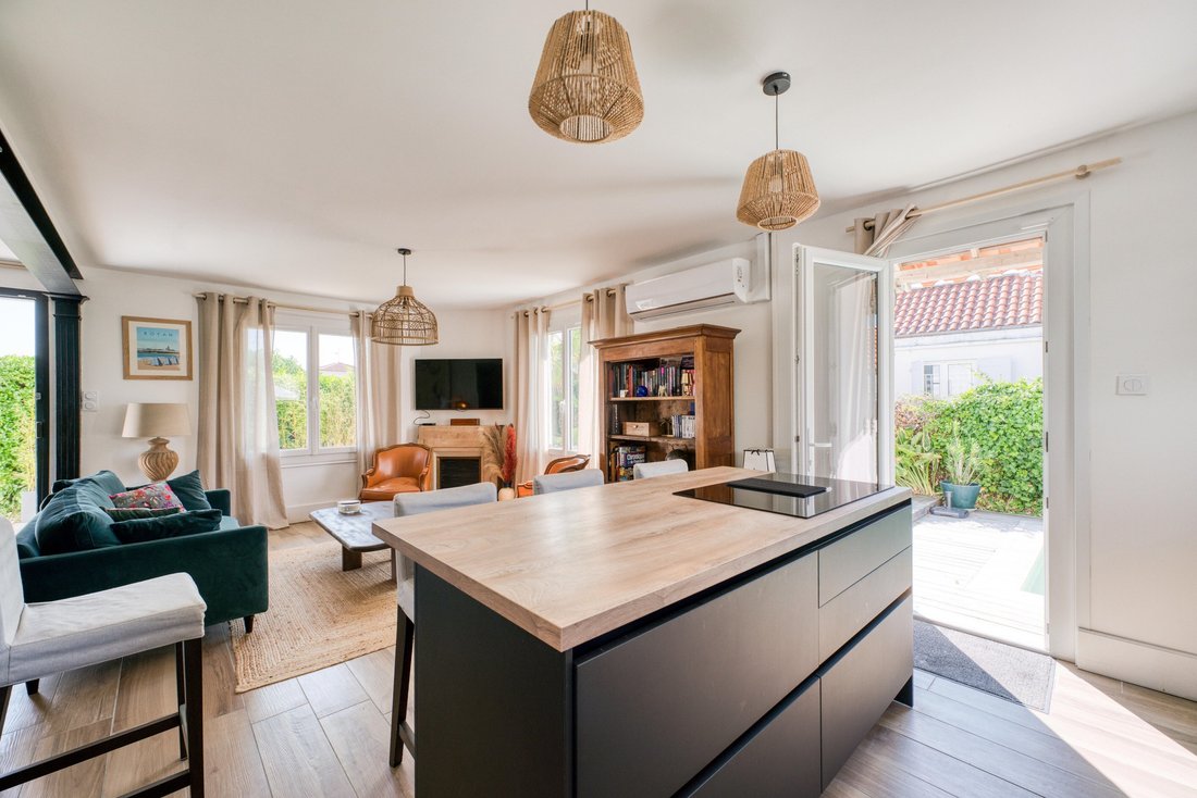 House in Zone Industrielle et Commerciale, Royan, France 5 - 18513356
