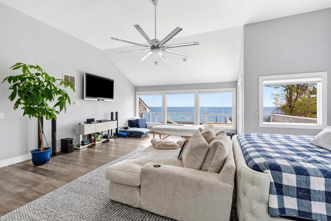 House in Center Moriches, New York, United States 3 - 17862060