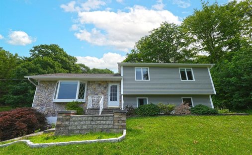 House in Hopewell Junction, New York, United States 1