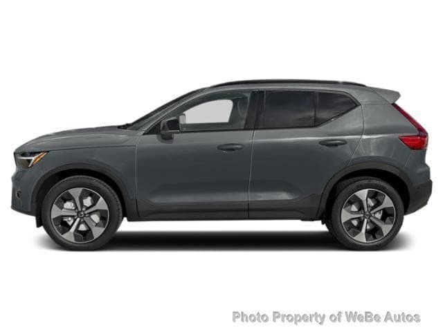 Volvo XC40 in Calverton, NY, United States 2 - 18511883