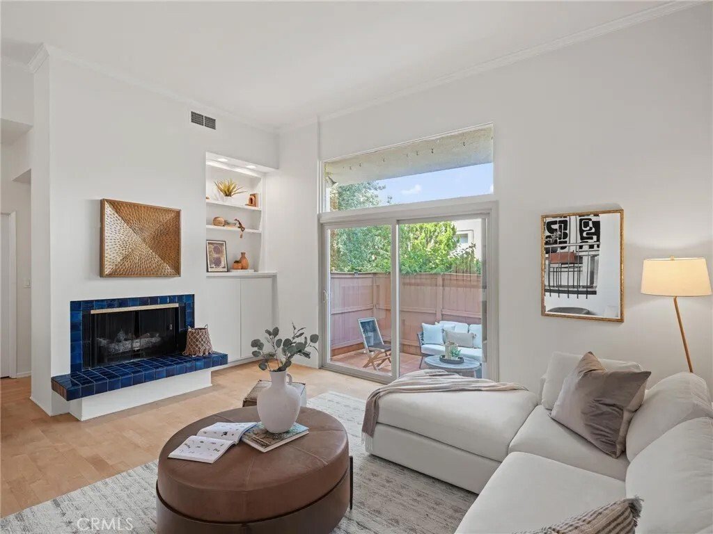 Condo in Los Angeles, California, United States 2 - 18518958