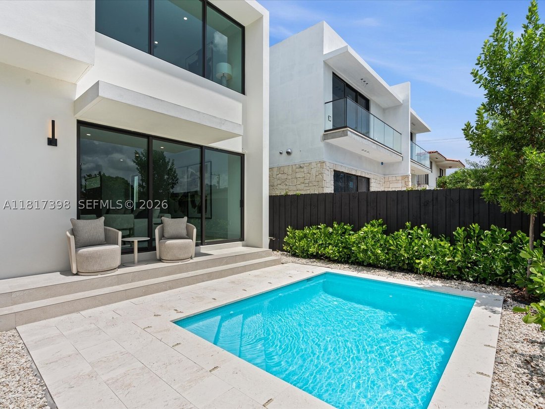 Townhouse in Miami, Florida, United States 3 - 16638123