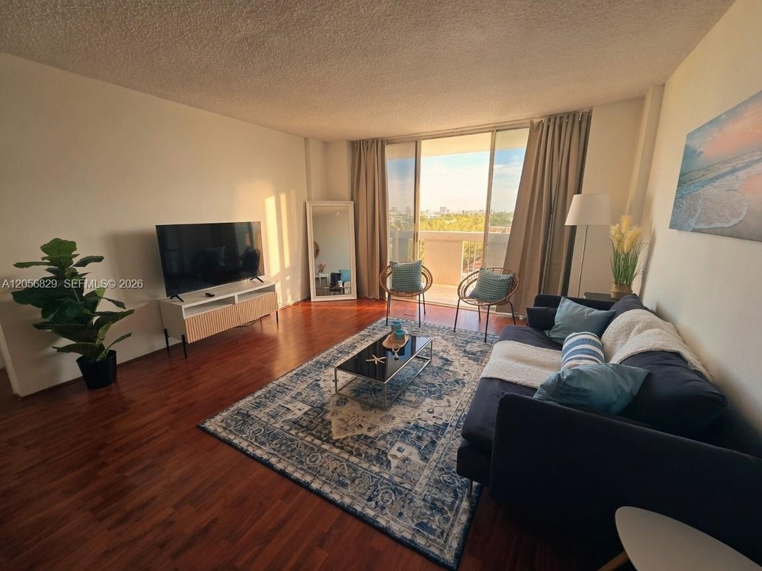 Condo in Miami Beach, Florida, United States 3 - 18513424