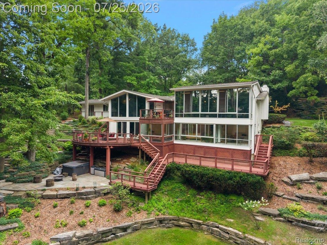 House in Farmington Hills, Michigan, United States 1 - 18515338