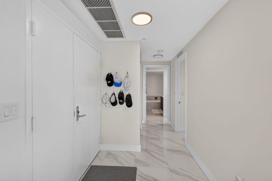 Condo in Miami, Florida, United States 2 - 18518690