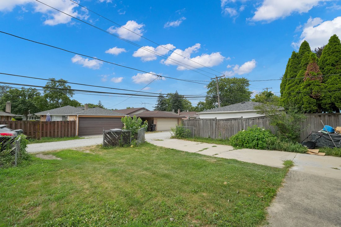 House in Skokie, Illinois, United States 3 - 18521199