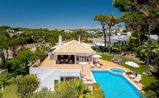 Villa in Vale do Lobo, Almancil, Portugal 1