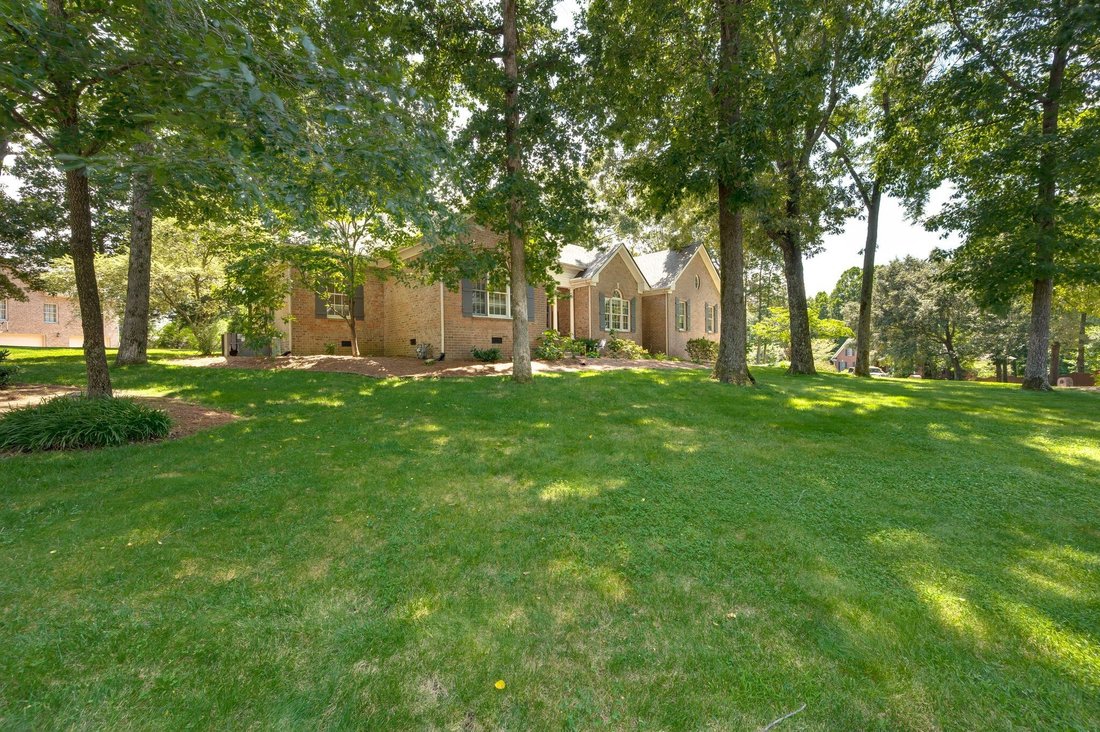 House in Bon Aqua, Tennessee, United States 4 - 18509443