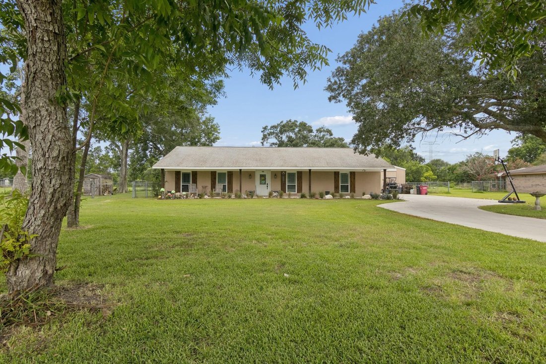 House in Alvin, Texas, United States 2 - 18509397