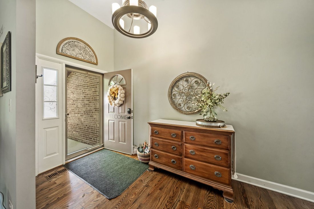 House in Woodridge, Illinois, United States 2 - 18512121