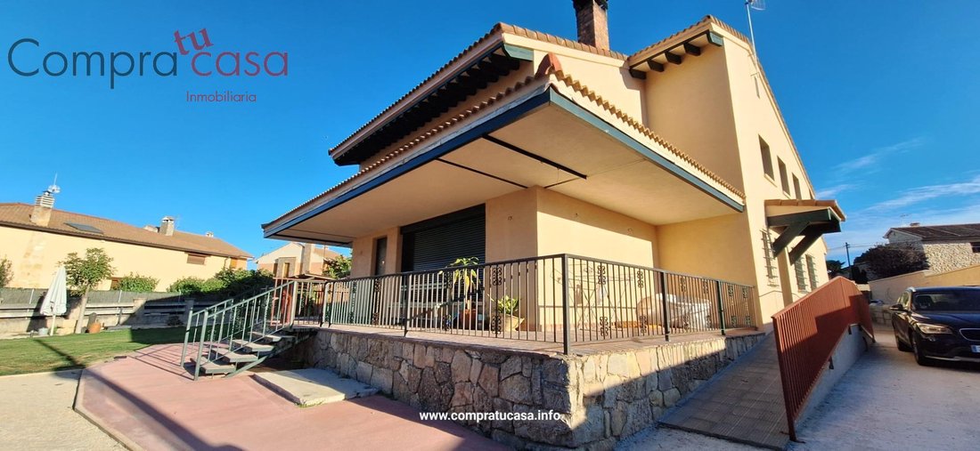 Villa in La Lastrilla, Castile and Leon, Spain 1 - 18511798
