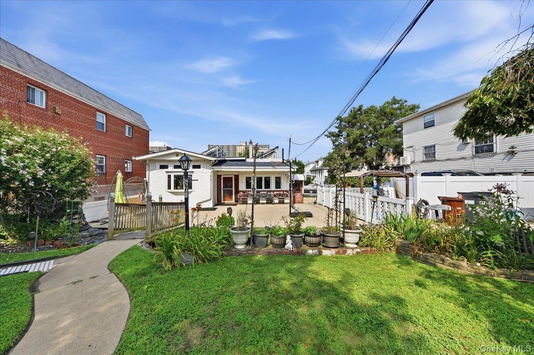 House in New York, New York, United States 5 - 18511054