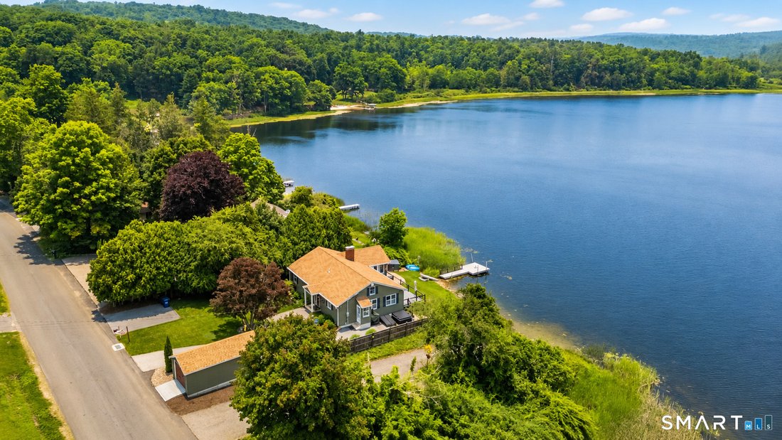 House in Torrington, Connecticut, United States 2 - 17942390