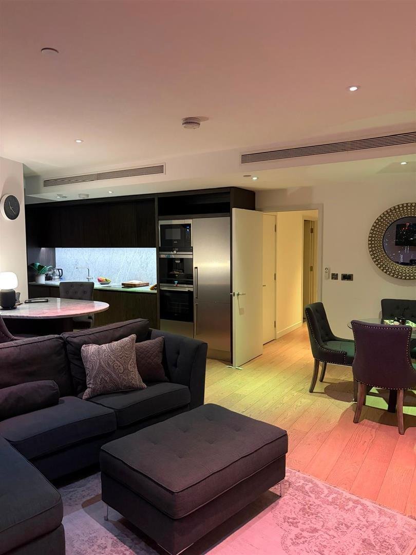 Apartment in Poplar, Tower Hamlets, England 1 - 16990066