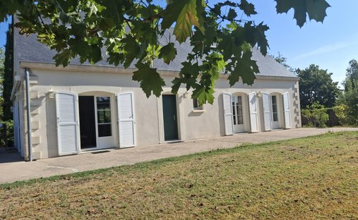 House in Montlouis-sur-Loire, Centre-Val de Loire, France 1