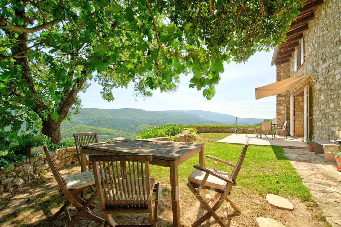 Country House in Montjustin, Provence-Alpes-Côte d'Azur, France 1 - 18509716