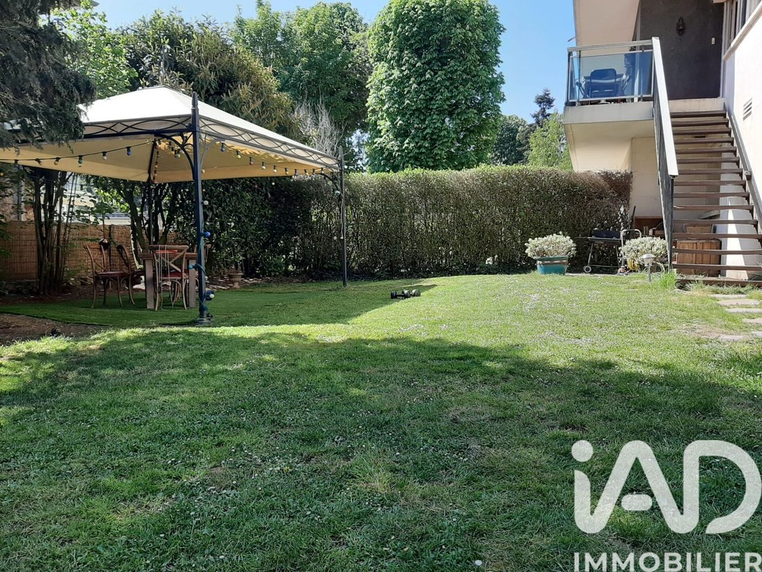 Apartment in Les Petits Bois, Chaville, France 2 - 18518267
