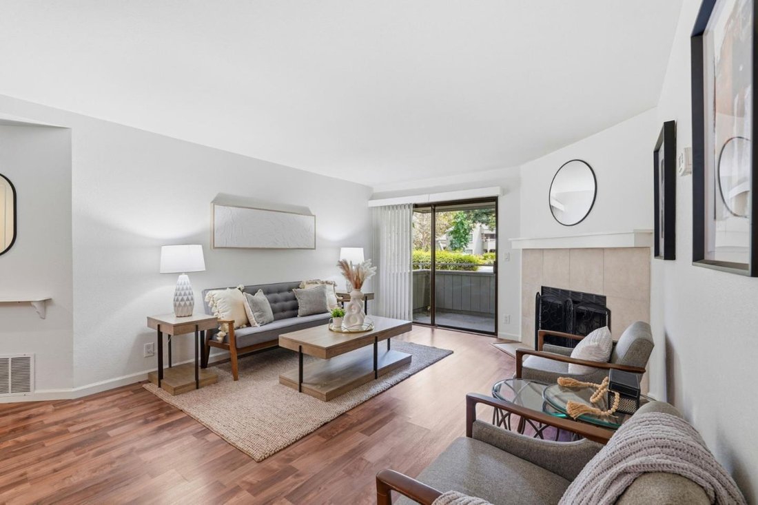 Condo in San Jose, California, United States 3 - 18515932