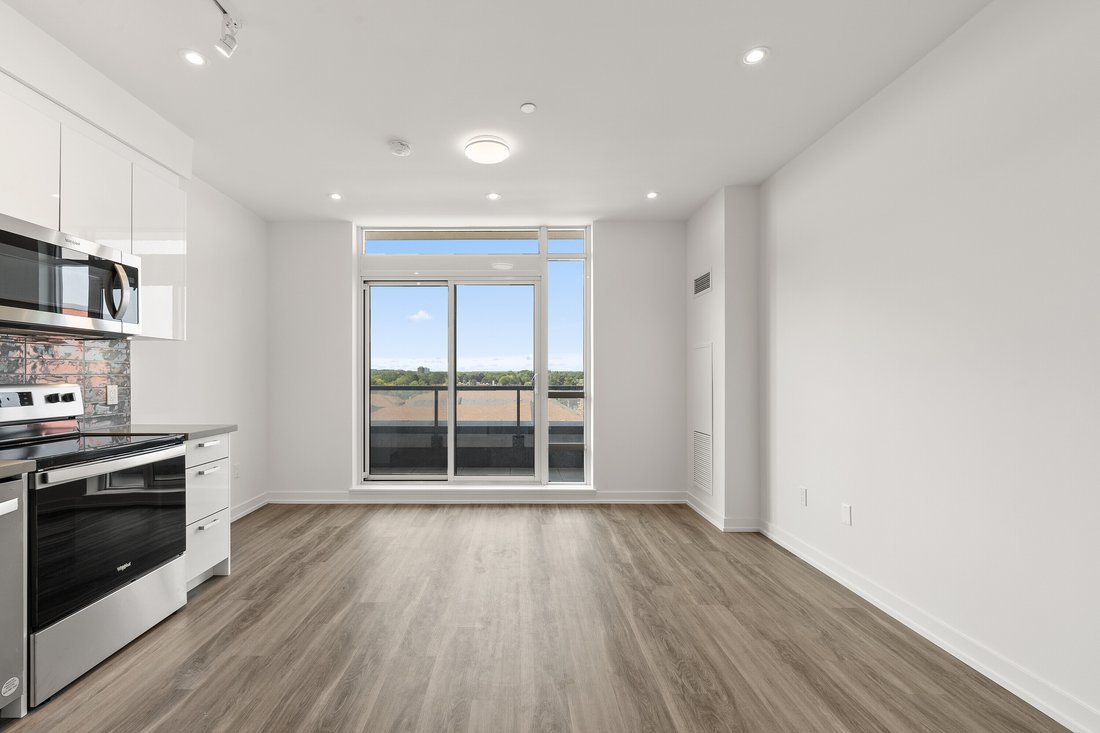 Condo in Whitby, Ontario, Canada 5 - 18516592