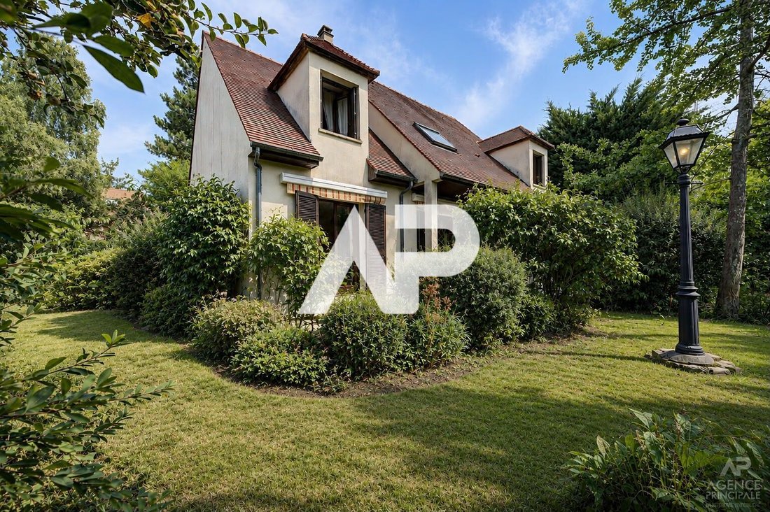 House in Centre Ville, Rueil-Malmaison, France 1 - 18517440