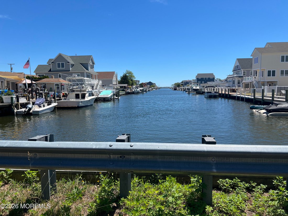 House in Toms River, New Jersey, United States 2 - 18508419