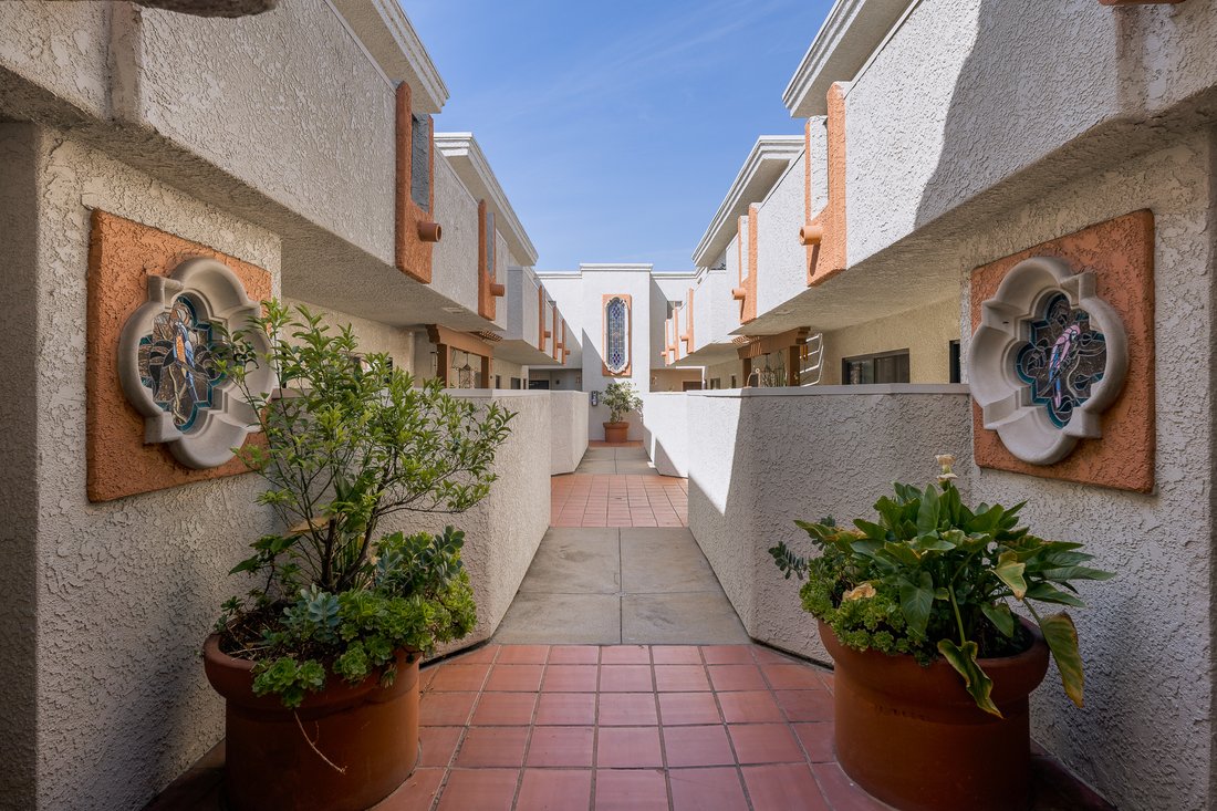Condo in Los Angeles, California, United States 1 - 18514833