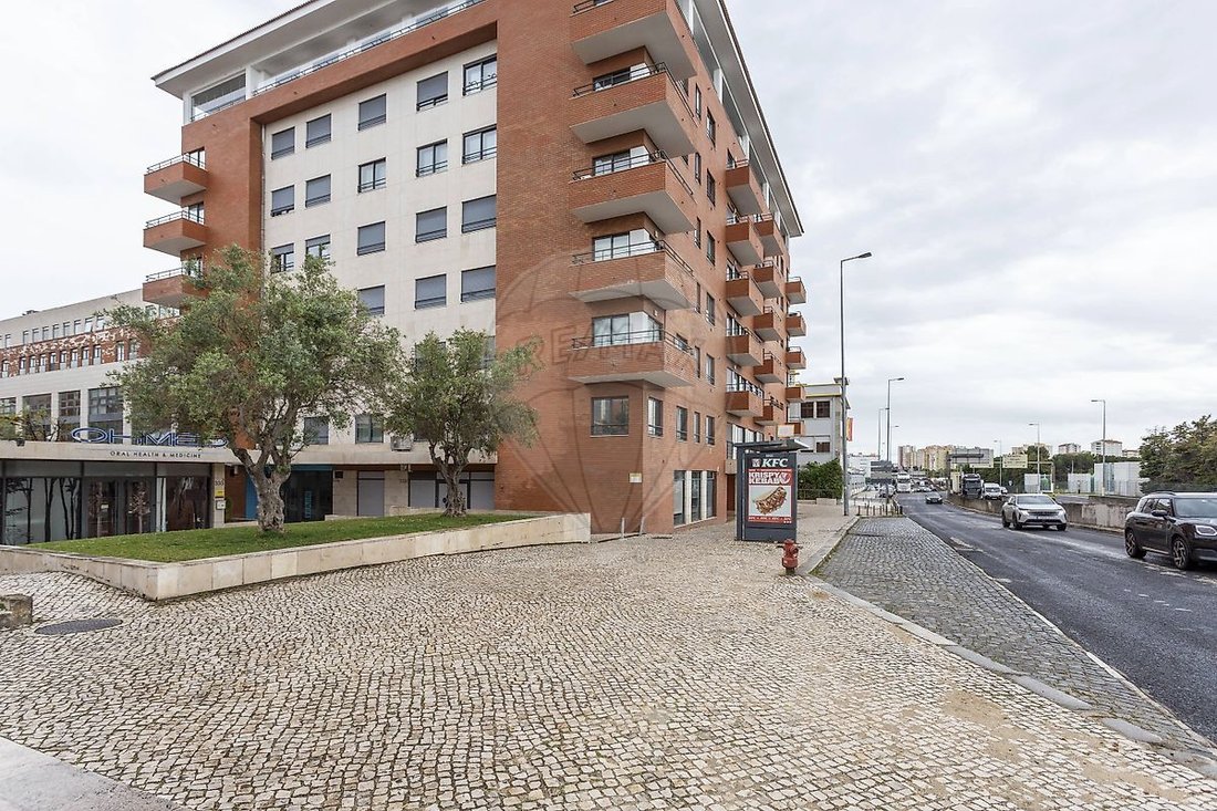 Apartment in Olivais, Lisbon, Portugal 2 - 18516631
