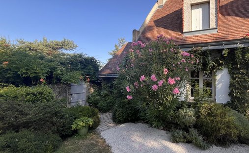 House in Tiers Restant, Fondettes, France 1
