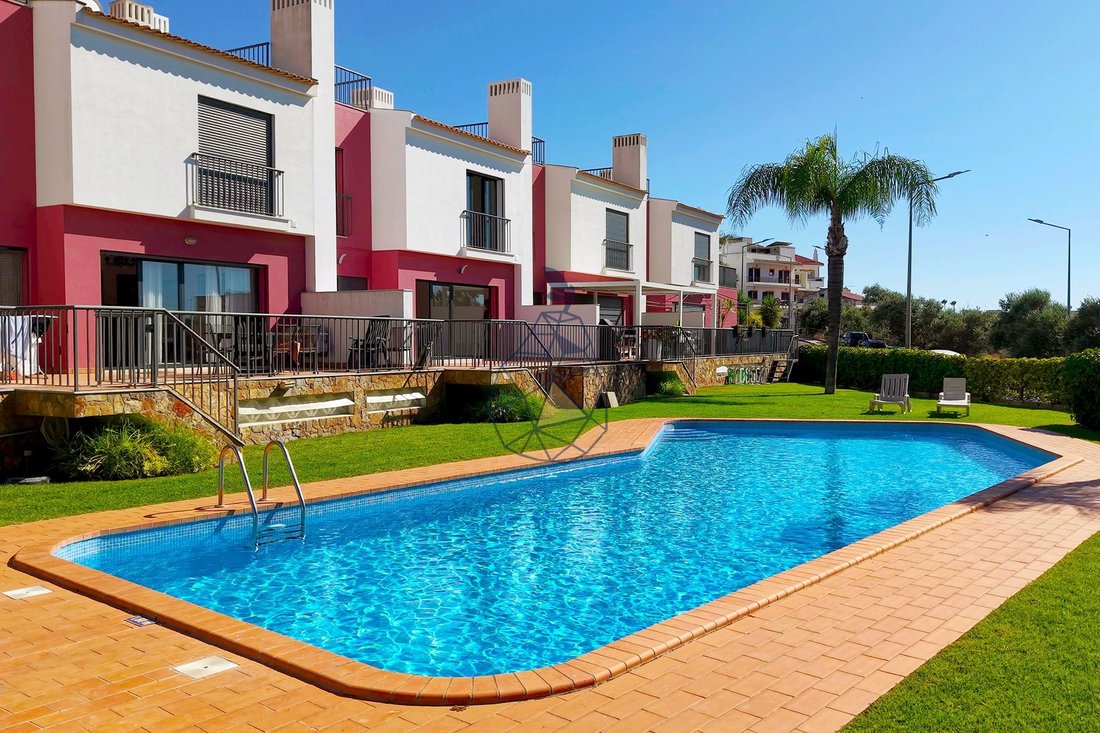 Townhouse in Guia, Algarve, Portugal 1 - 18513699