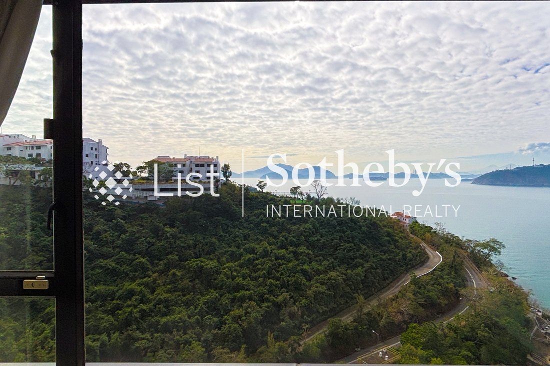 Apartment in Repulse Bay, Hong Kong 2 - 18515854