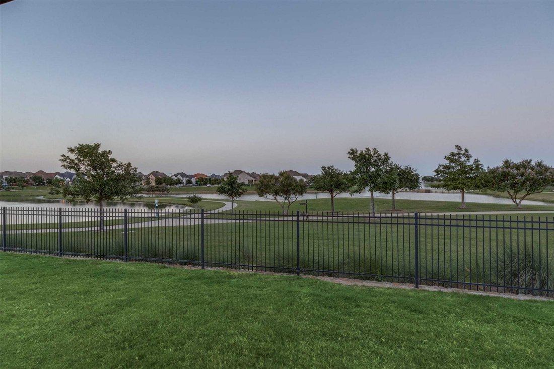 House in Frisco, Texas, United States 4 - 17769756