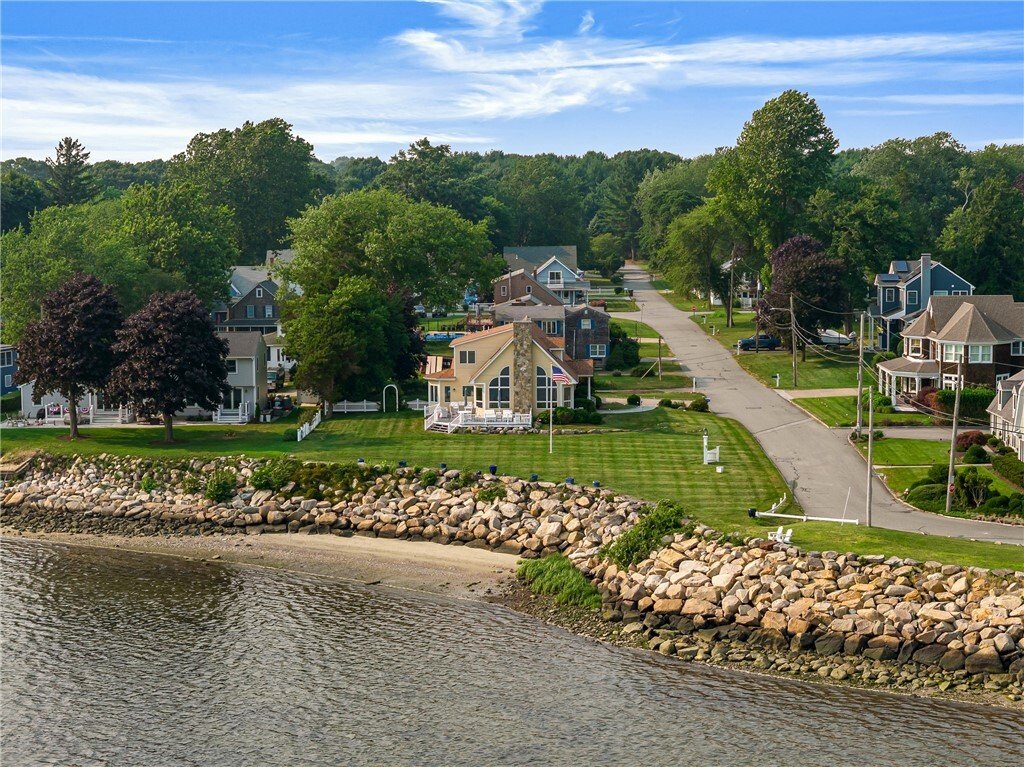 House in Warwick, Rhode Island, United States 2 - 18510940