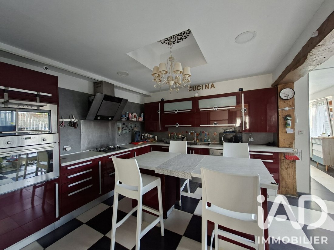 House in Roubaix, Hauts-de-France, France 2 - 18518285