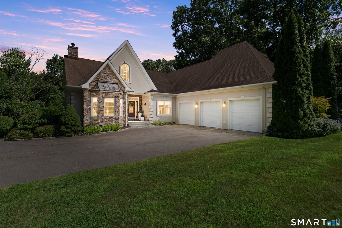 House in Bristol, Connecticut, United States 1 - 18514896