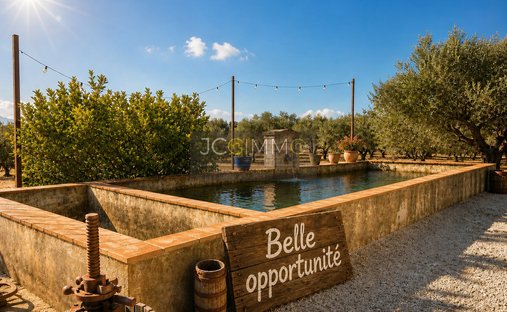 Villa in Le Village, Cuers, France 1