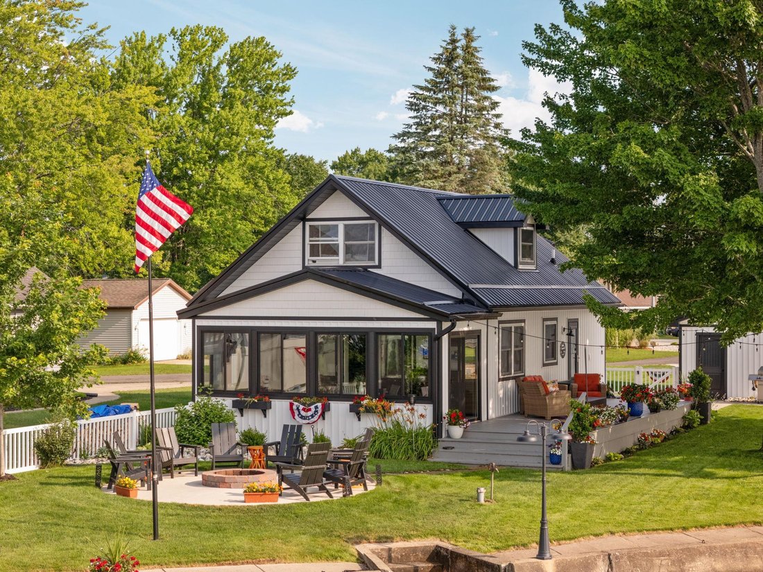 House in Lake City, Michigan, United States 1 - 18510996