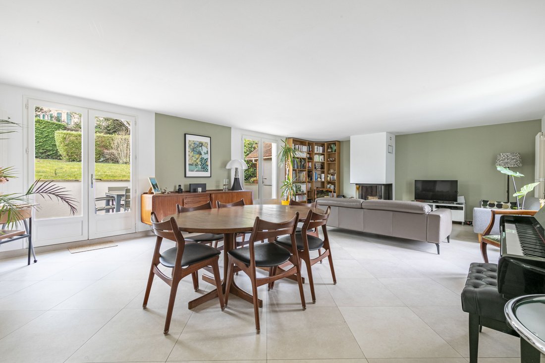 House in Forêt, Saint-Germain-en-Laye, France 2 - 18509180